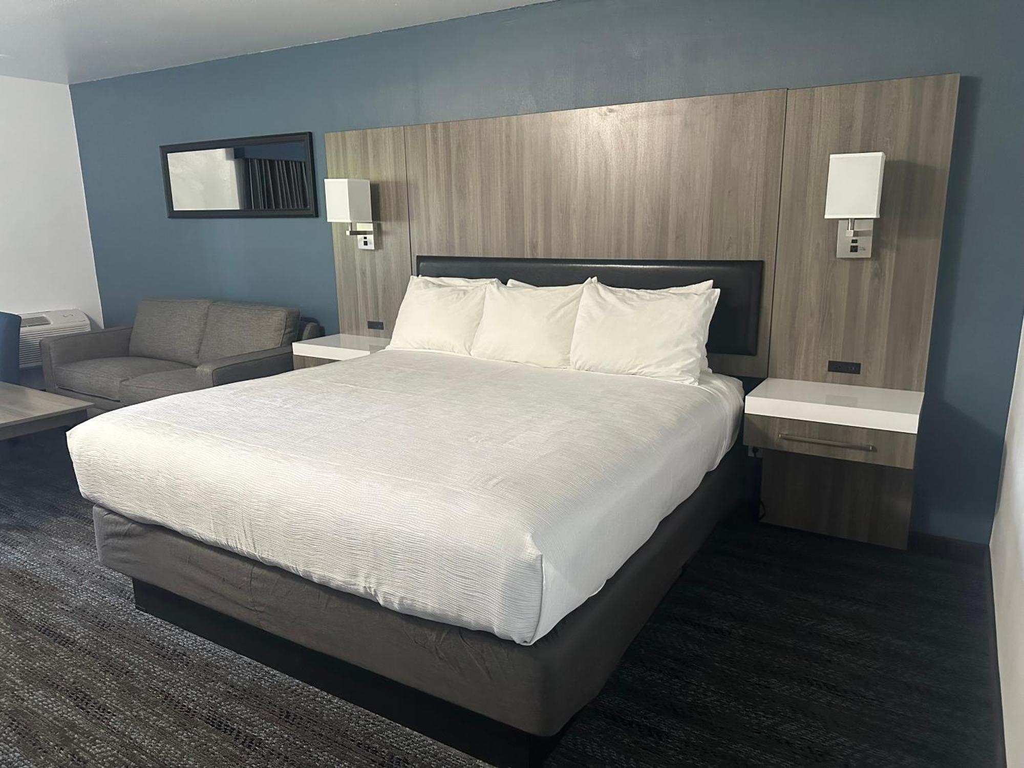 Oyster Bay Inn & Suites Бремертон Экстерьер фото